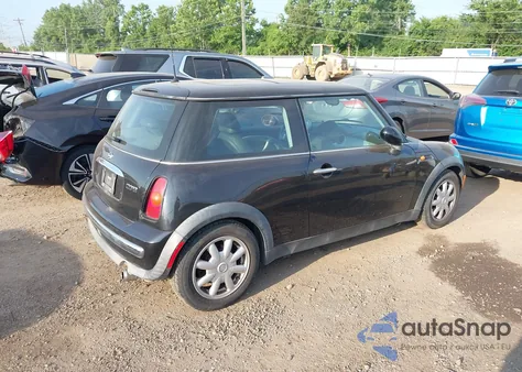 2002 Mini Cooper из США, поврежденный, VIN WMWRC33422TC37704